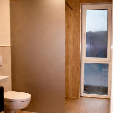 Mein Traeumchen Apartements- 4 Rot Stillvoll Und Zentral Uebernachten * Bielefeld