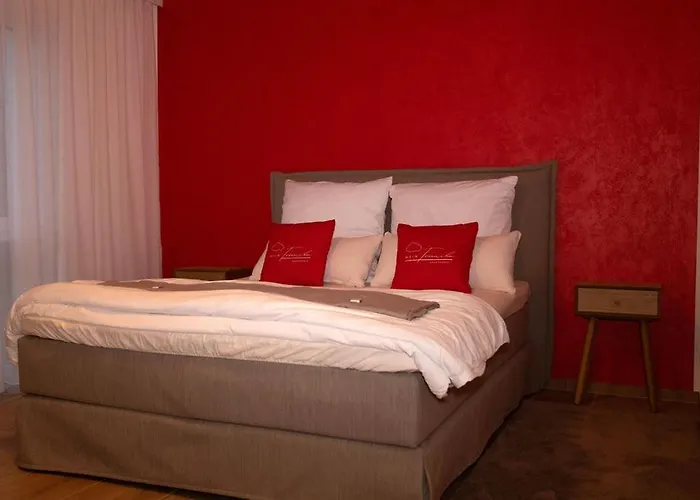 Mein Traeumchen Apartements- 4 Rot Stillvoll Und Zentral Uebernachten